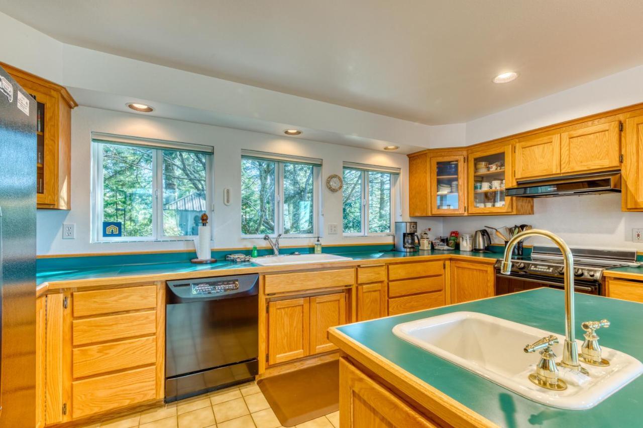 Forest Ridge Retreat Coos Bay Ngoại thất bức ảnh